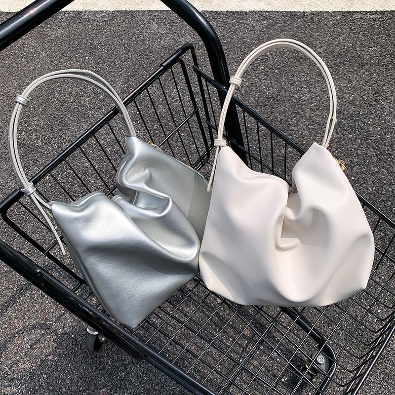 

Evening Bags 2023 Side Zipper Cloud Shoulder Bag For Women Pleated Soft PU Leather Ladies Hobos Handbag WholeSale, Beige