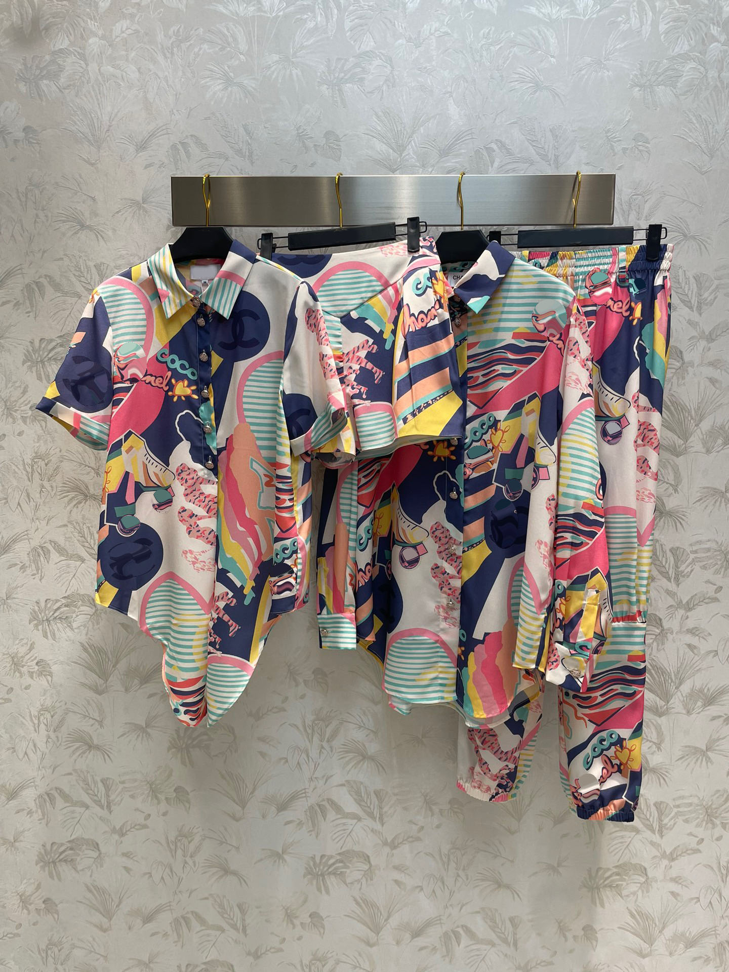 

2023 Designer Runway Women's Single Breasted Loose Shirts Printting Pattern Turn Down Collar Long Sleevee Elegant Blouse Casual Fashion Shirts, Beige