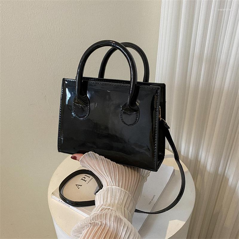 

Evening Bags Solid Color Women Shoulder Bag Retro Small Handbags And Purses Designer Luxury Top-handle All-match Crossbody For, Black