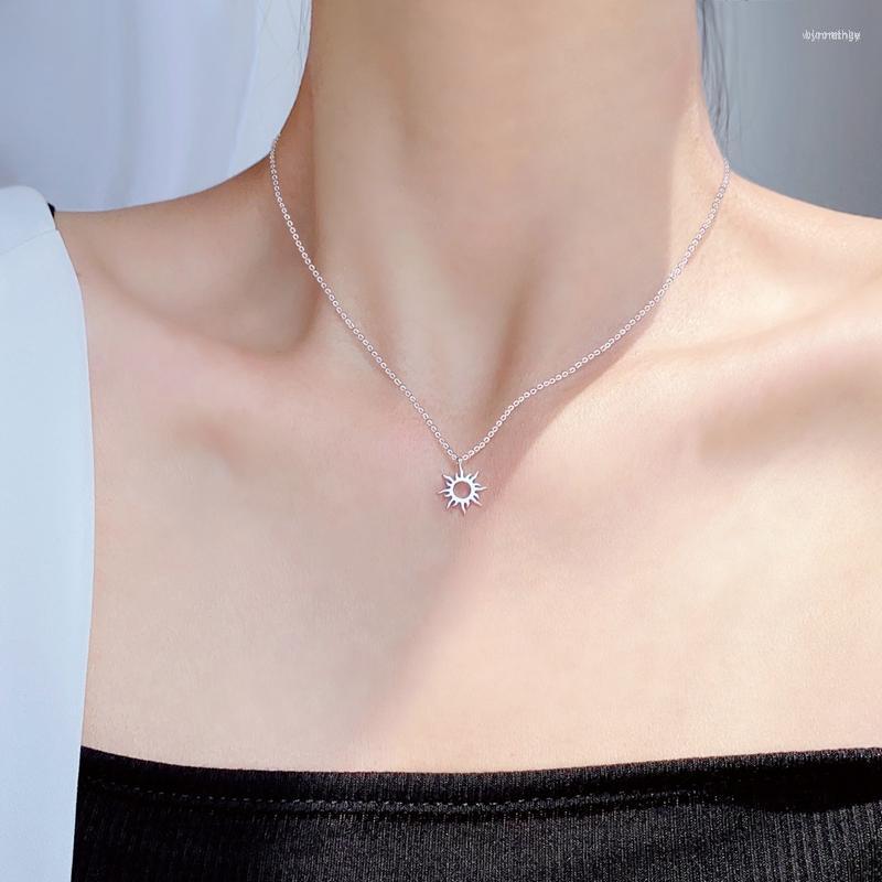 

Pendant Necklaces Silver Color Geometric Necklace Shiny Sunflower Zircon Personality Clavicle Chain Woman Birthday Jewelry