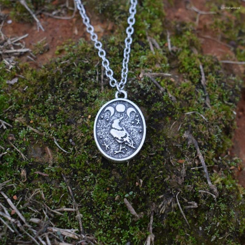 

Pendant Necklaces Wicca Triple Moon Goddess Viking Jewelry Odin Raven Amulet Pentagram Wiccan Pagan Necklace Men Women Jewelery
