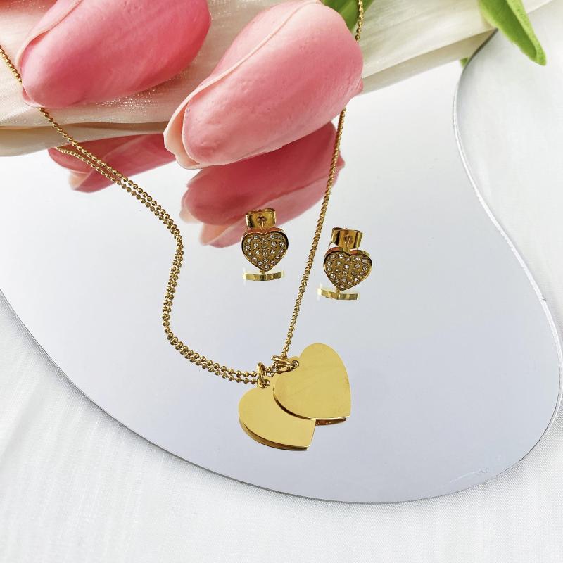 

Necklace Earrings Set Trendy Jewelry Stainless Steel Sets Heart With Circumferential Crystal, Picture shown