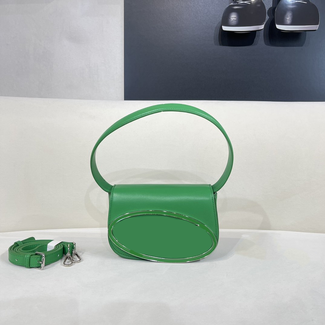 

Designer candy-colored patent leather shoulder bag with novel and unique technology modern urban style women's bag