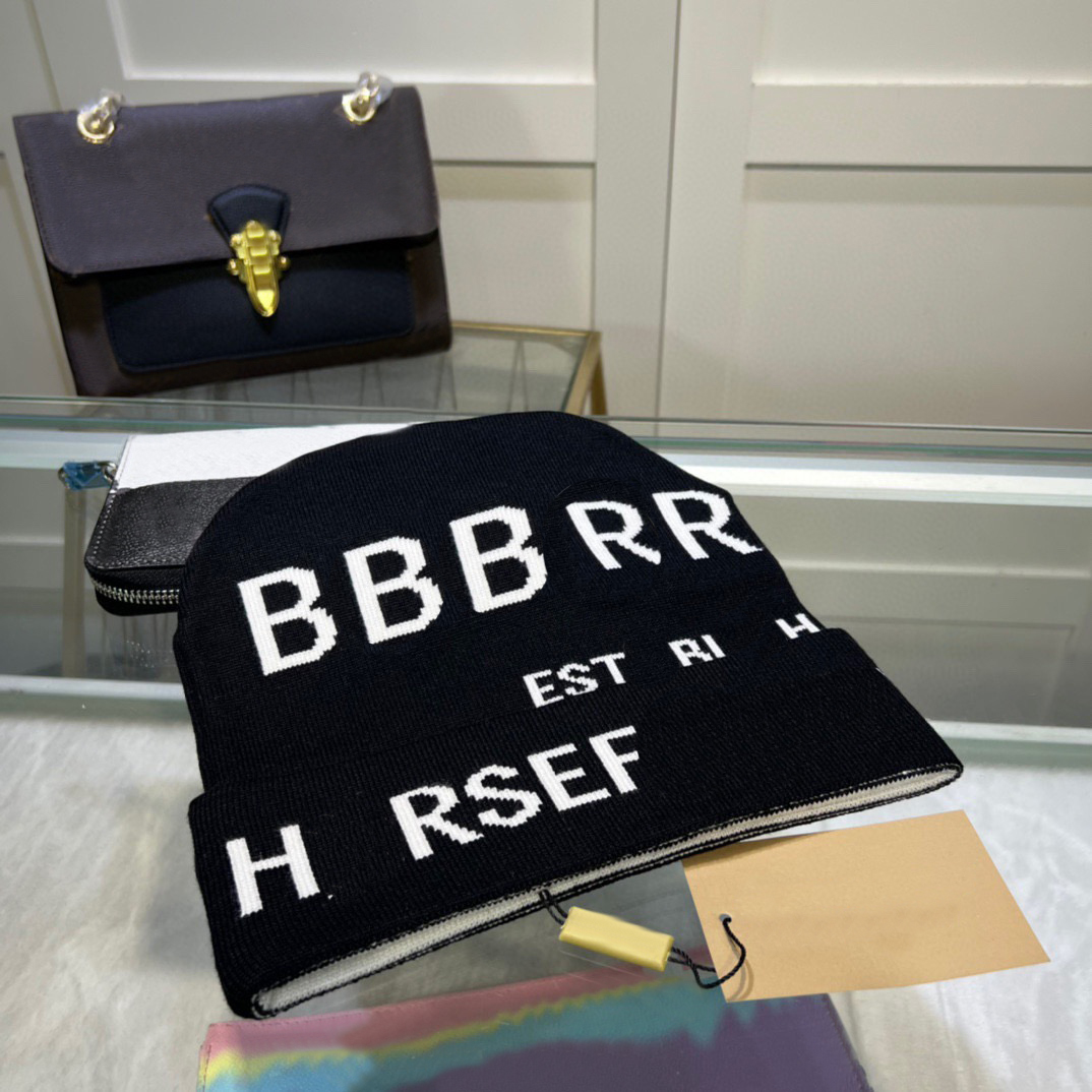 

Designer Beanie Knitted Hat Mens Womens Beret Fashion Letter Winter Warm Sweater Cap High Quality, Brown