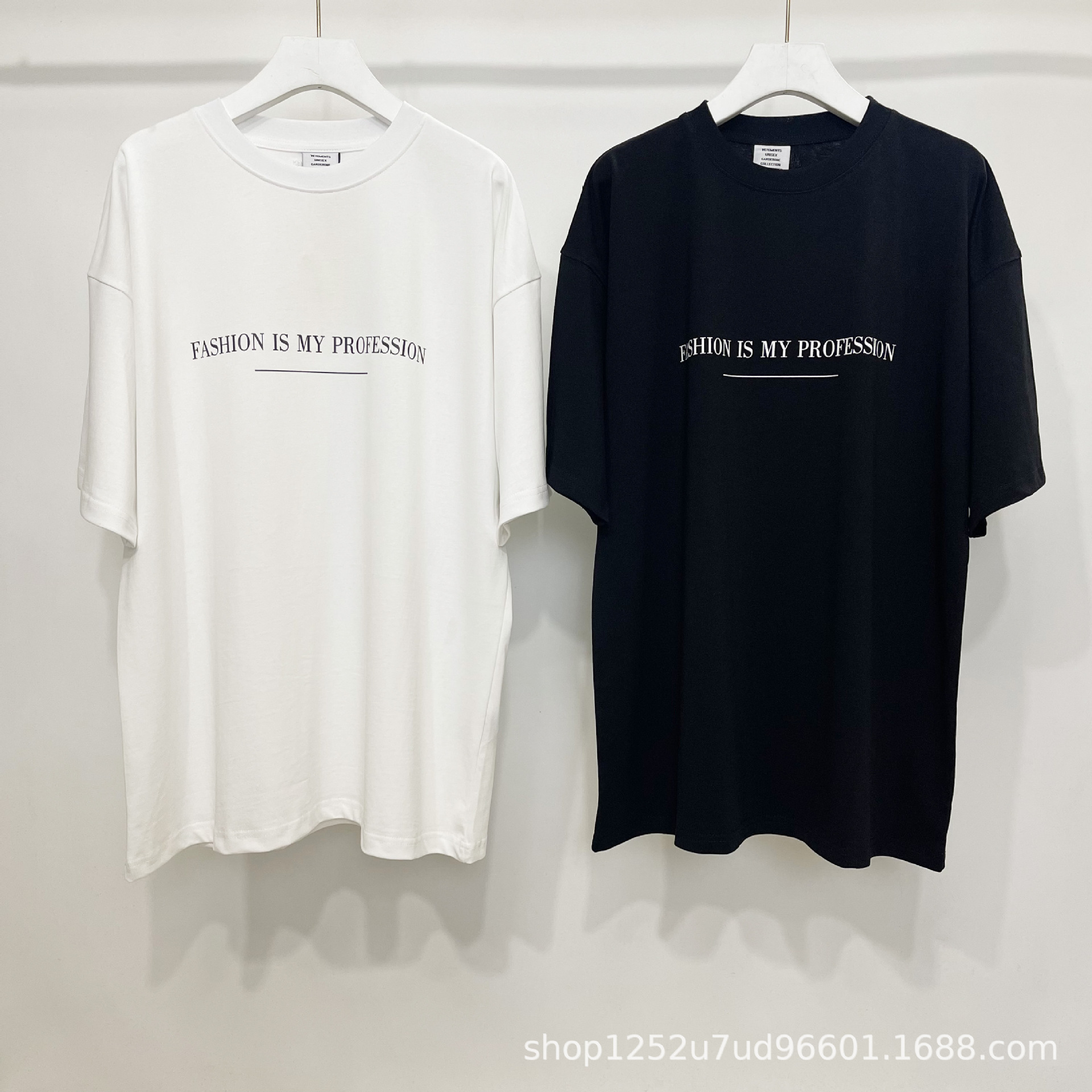 

2023ss Fashion Brand Oversized Letter logo Printed Solid T-shirt Casual Loose Women's T-shirt Crew Neck Cotton T-shirt, White