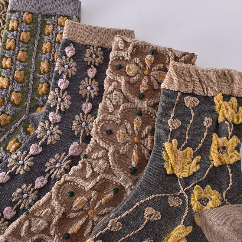 

Women Socks Harajuku Retro Embroidery Woman Japanese Kawaii Cute Ethnic Lolita Lace Flower Crew Christmas Gift Fashion 005