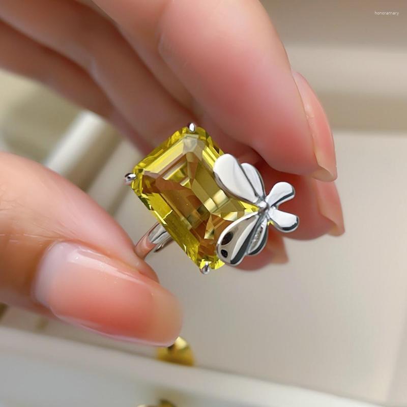 

Cluster Rings WPB Premium Women Shiny Rectangular Butterfly Ring Female Luxury Jewelry Lady Brilliant Zircon Design Girls Gift Party