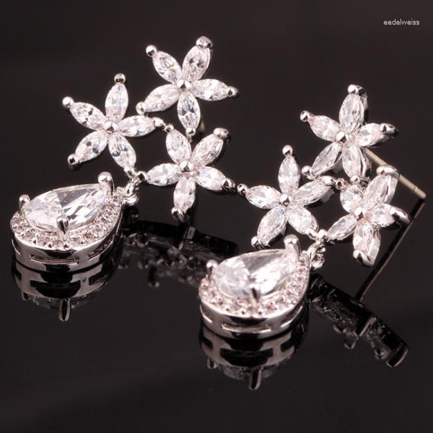 

Stud Earrings Fashion Flash Droplets Large Zircon Plum Flower