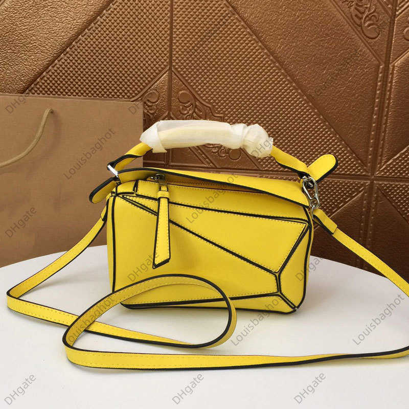 

High Quality Womens Geometric Diagram Shoulder Bag Fashion Genuine Leather Crossbody Handbag Classic Contrast Colored Wallet Loewees