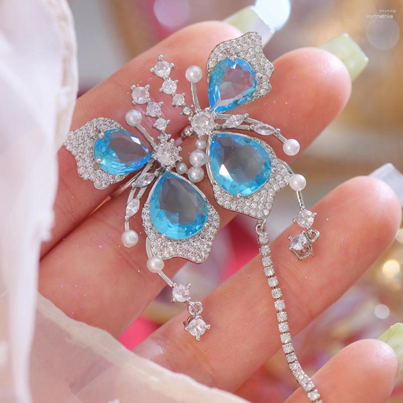

Stud Earrings Mint Dream Butterfly: Asymmetric Ear Cuff With No Piercing - Sweet Girl'S Delicate Elf Adornment For Unique Charm Jewelry