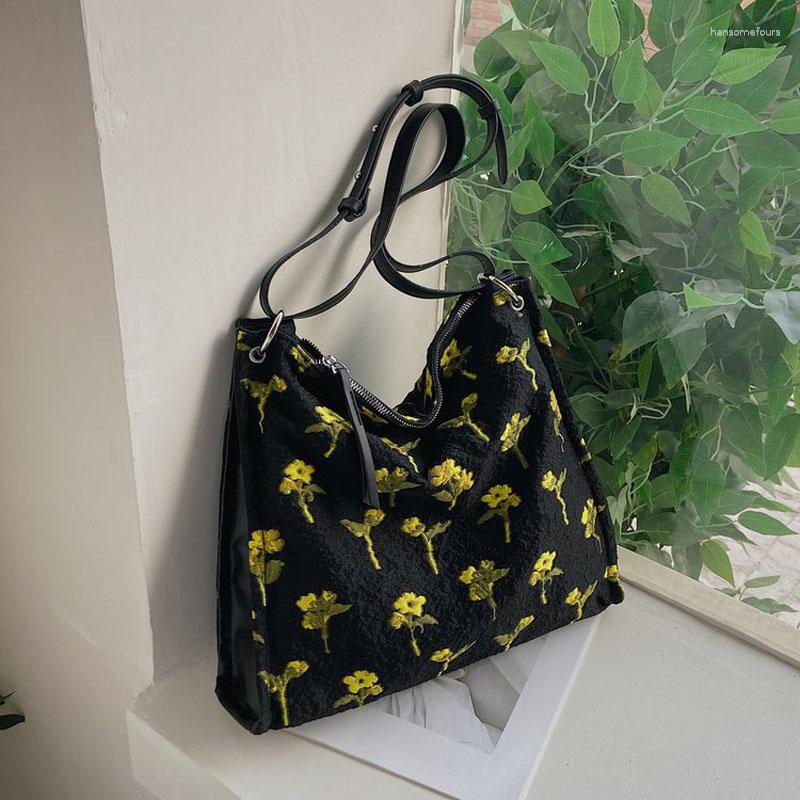 

Evening Bags Hylhexyr Women's PU Shoulder Strap Bag Embroidered Small Yellow Flower Handbag Large Capacity Canvas Cross Body, Black