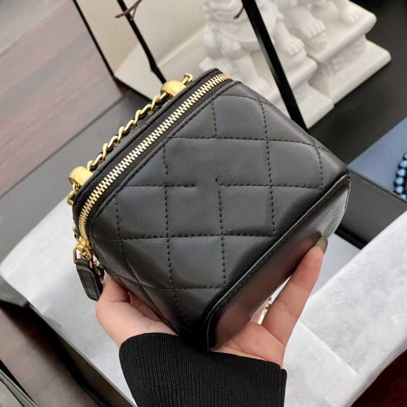 

Gold small purse 2023 Summer bag Genuine Leather Small Fragrant Air Outlet Red Ball Bag Rhombic Sheepskin Cosmetic Chain Strap Women crossbody bags, Black trumpet