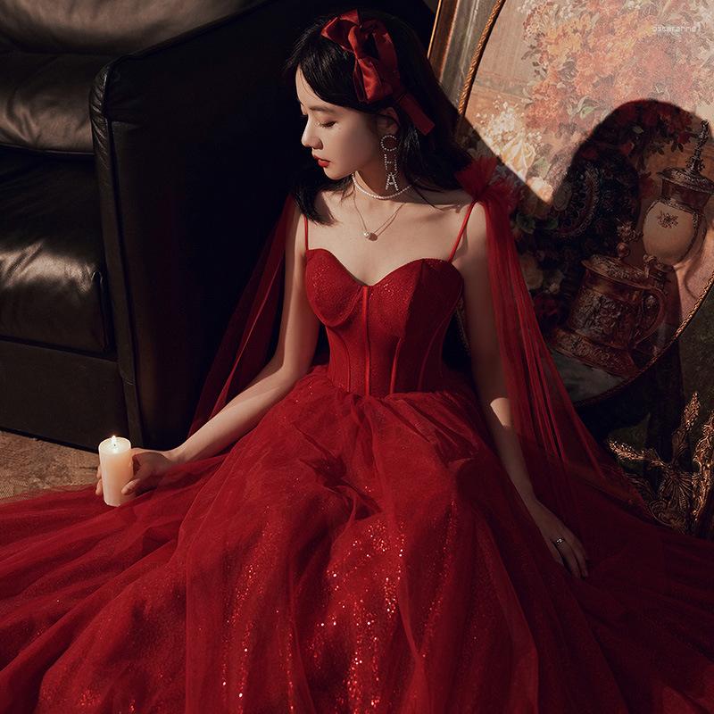 

Ethnic Clothing Woman Burgundy Vintage Sequins Spaghetti Strap Evening Dress Elegant Backless A-Line Floor-Length Party Toast Gown