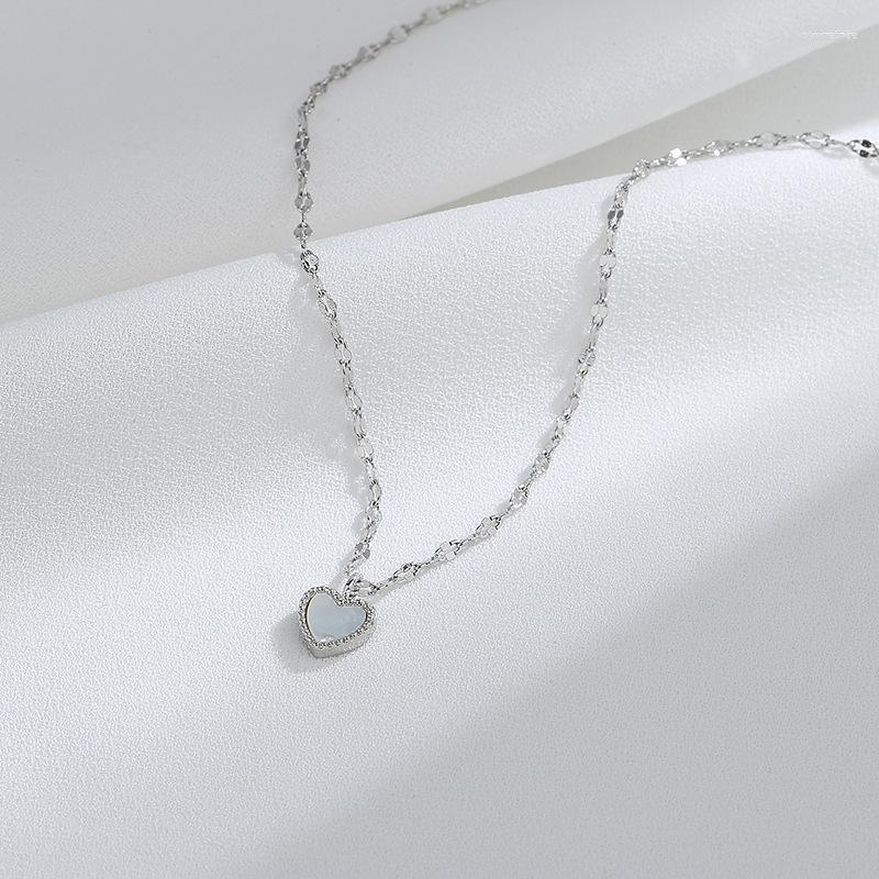 

Chains White Mother Pearl Love Heart-shaped Pendant Chain Collar Necklace For Woman Light Luxury Girl Sweater Fashion Jewelry