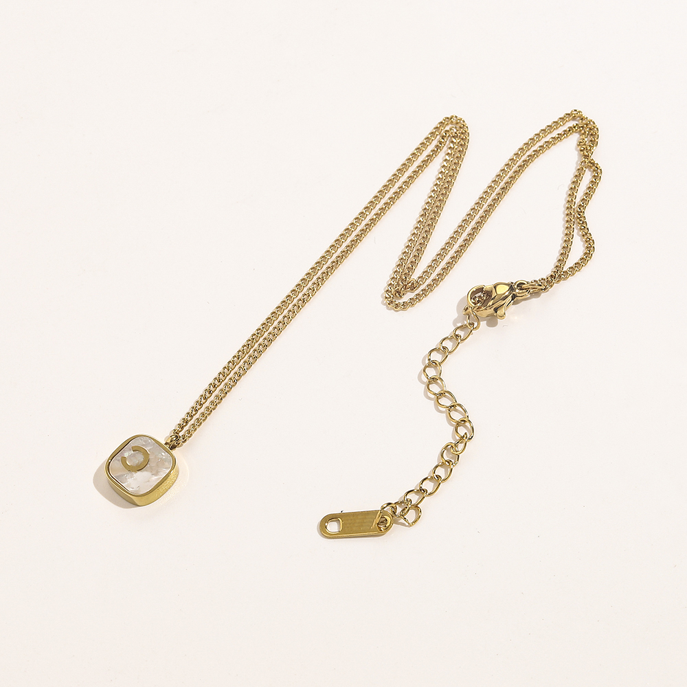 

Luxury Brand Designer Pendants Never Fading 18K Gold Plated Stainless Steel Letter Choker Chain Jewelry Gifts Accessories ZG1470