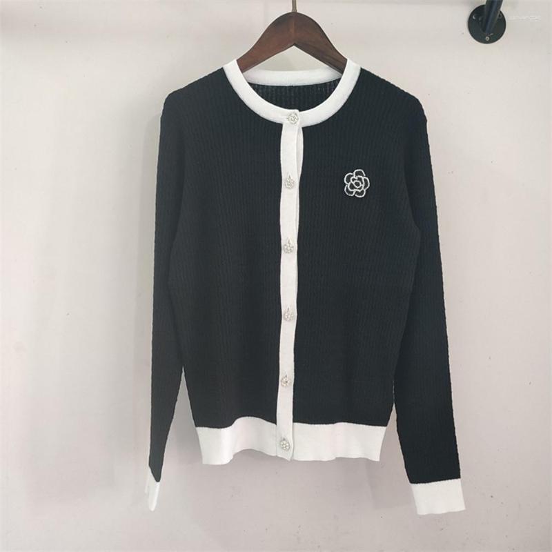 

Women' Knits Spring Autumn Elegant Women' High Quality Wool Knitted Jackets Pearls Flower Cardigans Top F110, Black