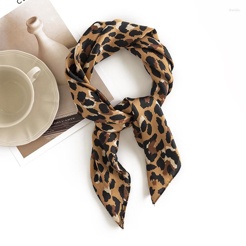 

Scarves Leopard Silk Scarfs Women Luxury Printed Small Square Fashion Daily Scarf Ladies Office Neckerchief