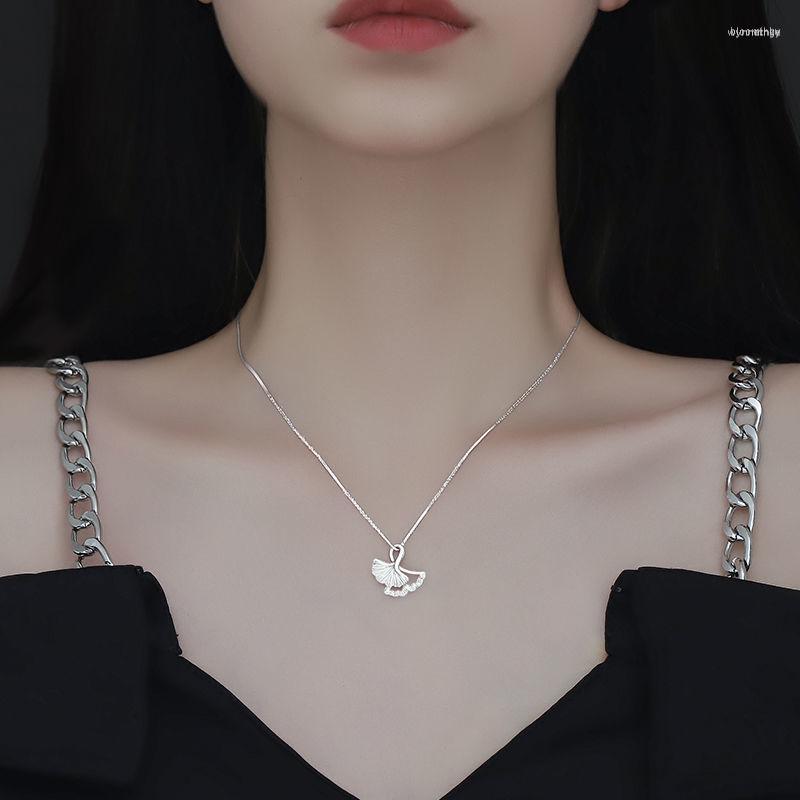 

Chains Korean Simple Fashion Leaves Pendant Necklace Delicate Design Temperament Chain For Women Accessories Jewelry