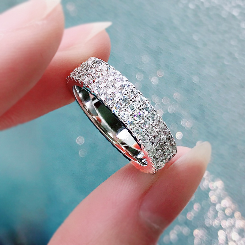 

Simple Fashion Wedding Rings Luxury Jewelry 925 Sterling Silver Pave Three Rows White Sapphire CZ Diamond Gemstones Eternity Party Women Engagement Band Ring Gift