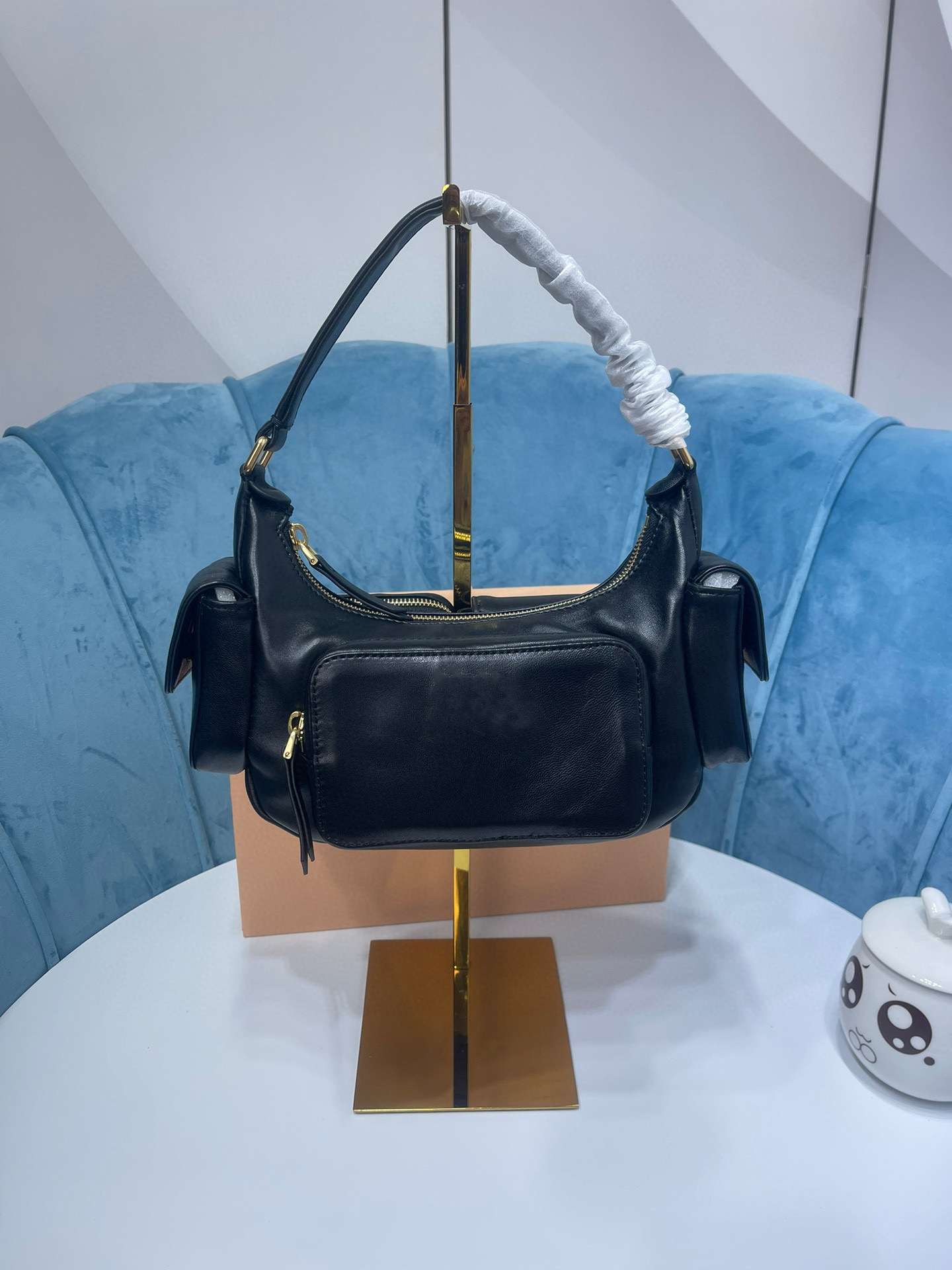

2023 New women's Motorcycle bag High quality shoulder bag with top quality sheepskin leather soft cotton satin lining can drive a variety of styles very practical
