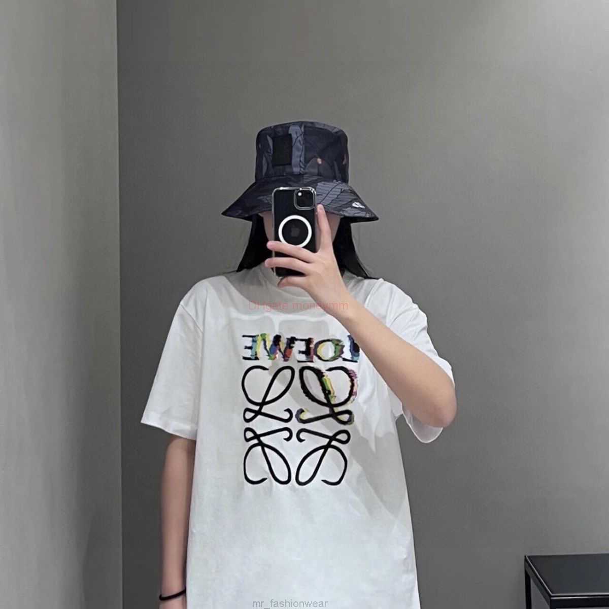 

Designer Fashion Clothing Tees Tshirts Loewe Original Label luo Jia 23ss Colorful Light Wave Letter Embroidery Loose Cotton Short Sleeve Couple Tshirt Luxury Casua, White