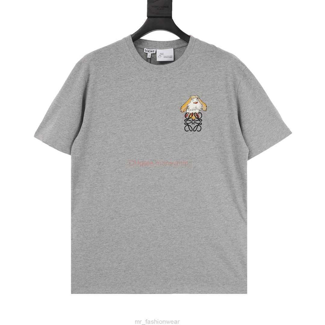 

Designer Fashion Clothing Tees Tshirts Loewe Version of Roewe Miyazaki Haruhals Mobile Castle Rhine Dog Embroidered Round Neck Short Sleeve Tshirt Couple Luxury Ca, White