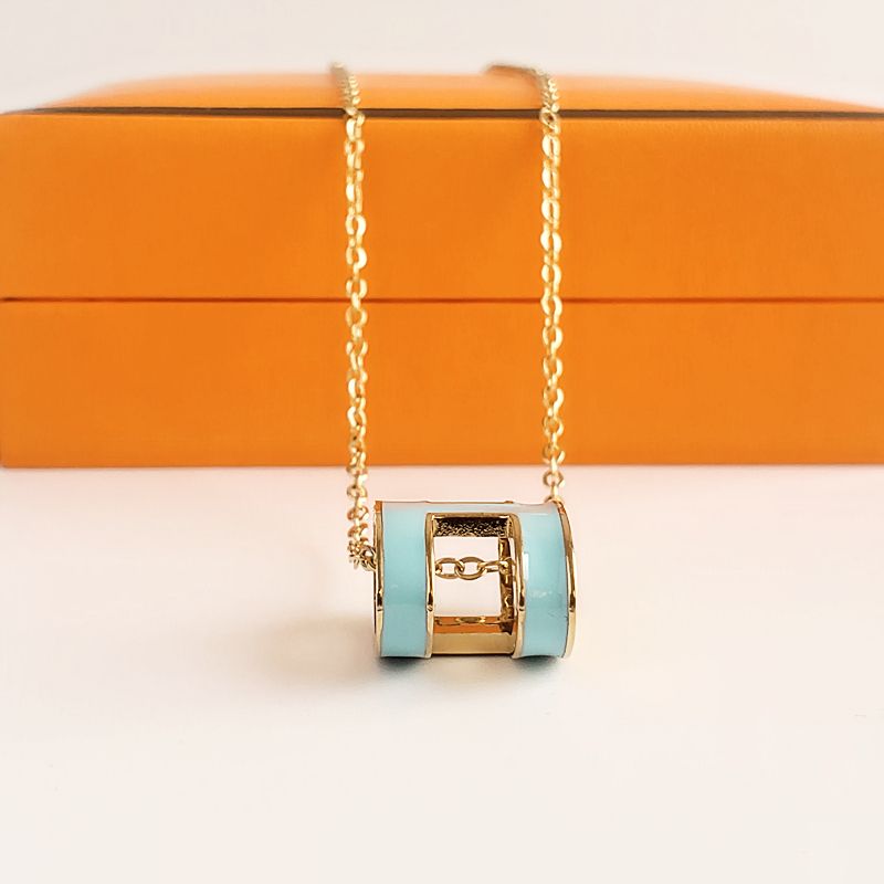

New Designer Classic Luxury H Pendant Necklaces Women 18K Gold Letter Necklace Luxury Design Jewelry Colorfast Hypoallergenic