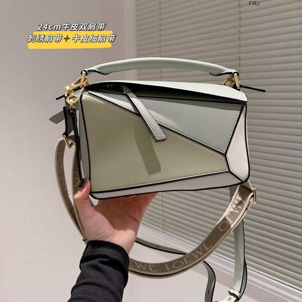 

Luxury Loews Womens Bags Puzzle Geometric New Colorblock Embroidery Shoulder Strap Splice Diamond Checker Large Capacity Commuting Have Logo Frj MBHY, Contrast shoulder straps