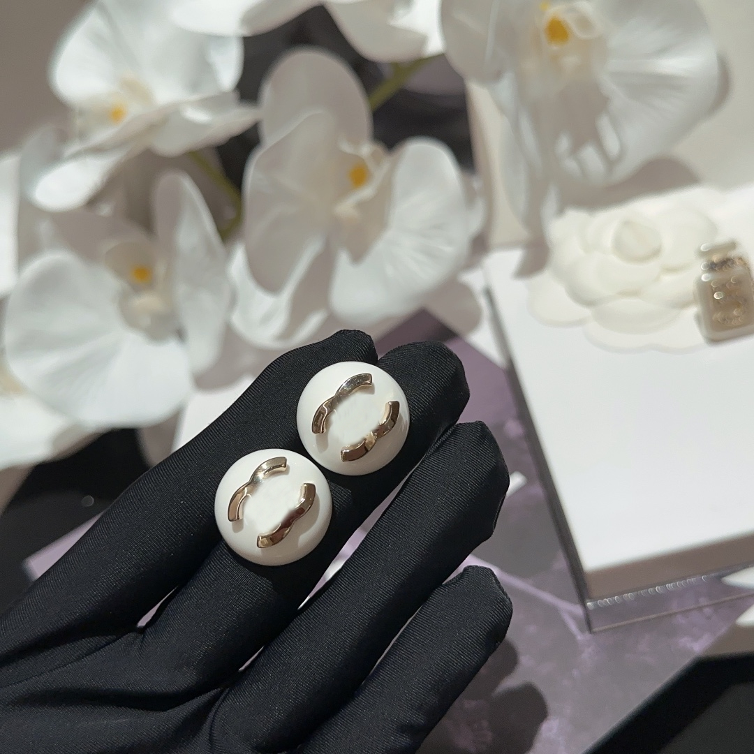 

Designer Earrings Channel Diamond Pearl Gold Round Peach Heart Stud C Letter Women Jewelry Wedding Party Holidays Gift