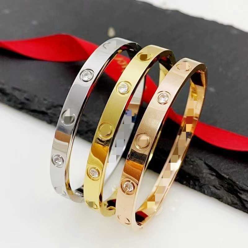 

Advanced sense 18K Rose Gold Family Bracelet Female Colorless Full Diamond One Nail One Diamond Couple Titanium Steel Bracelet Mixed Batch