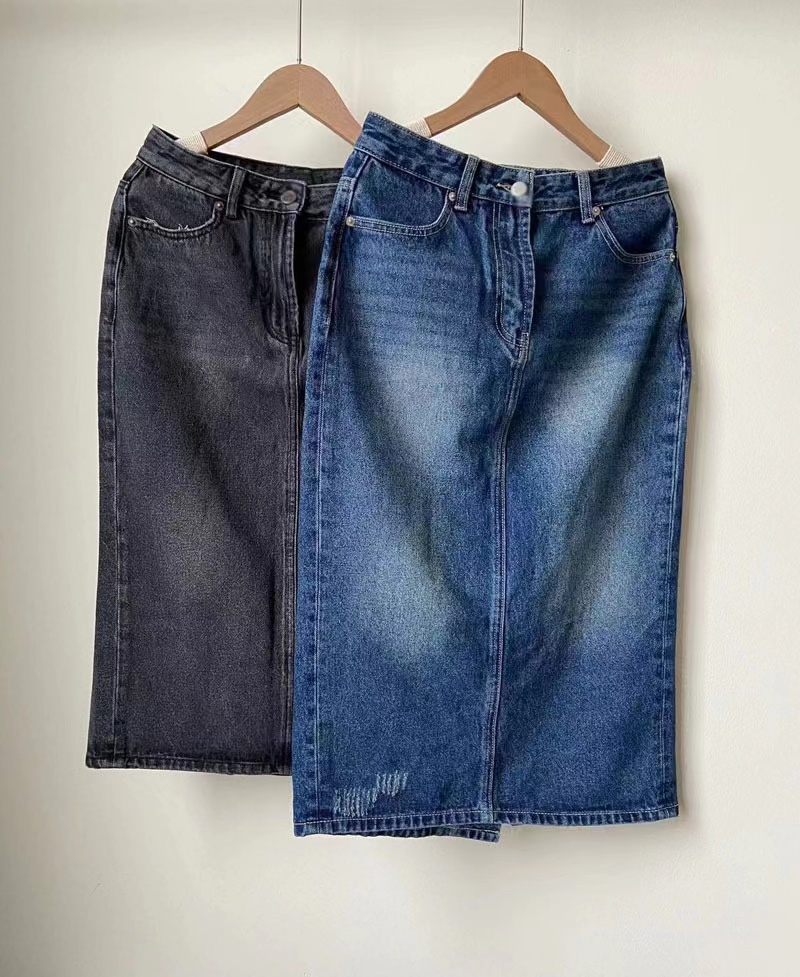 

Designer Skirt Long Women Denim Skirts High Waist Jean Skirts Summer Breathable Vintage Skirt Stylish Letters Split Pants Classic Pattern A Line, Black