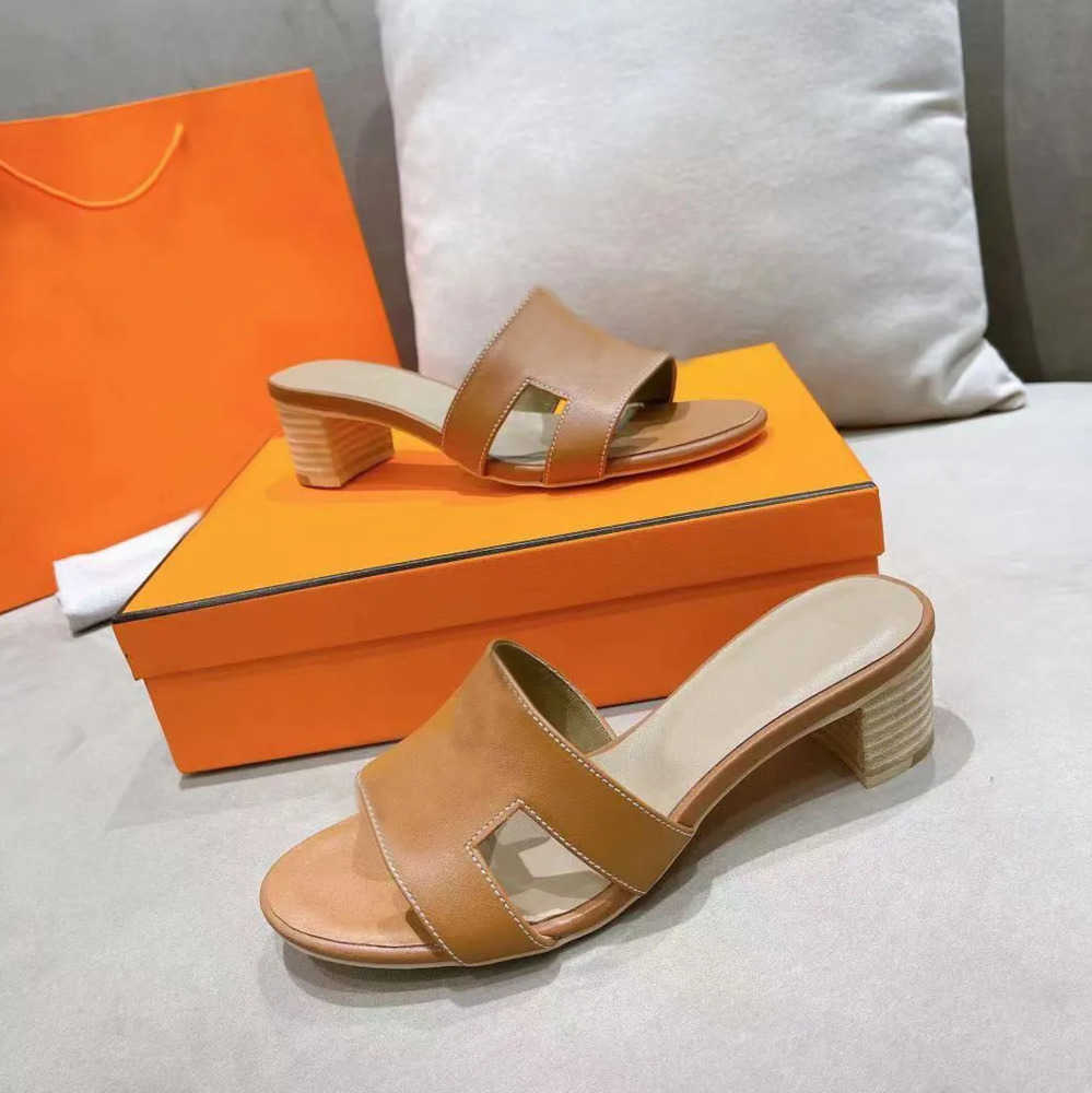 

Slippers Beach slippers Classic Flat heel Summer Lazy Designer fashion Cartoon Big Head flops leather lady Slides women shoes Hotel Bath all-match