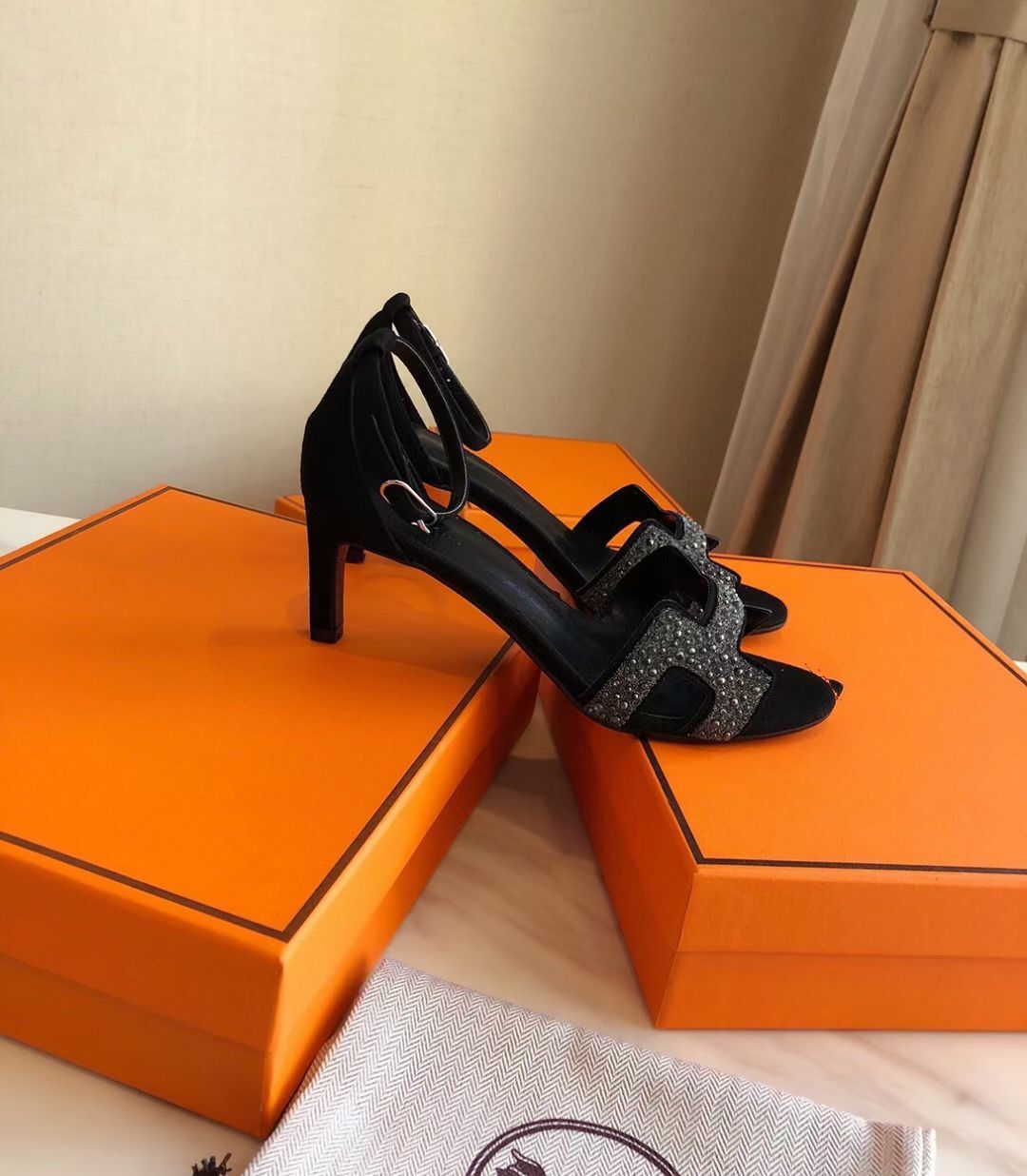 

2023 Women Designer Sandals Foam Rubber Sandal Fashion Platform Slides Triangle Metal Slippers Retro Beach Loafers Round Toe Sandal mkkjkmkj000002