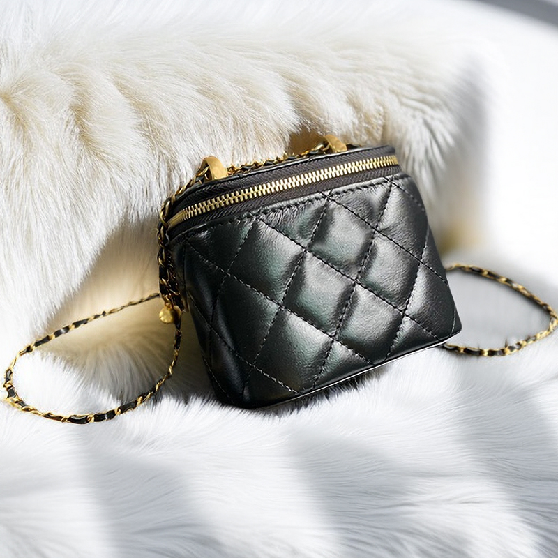 

Mini Vanity Case Designer Cosmetic Bag 10A Calfskin Lipstick Case With Box C090, White