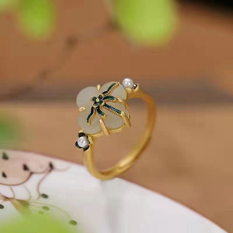 

Inheriting the ancient method, golden retro Chinoiserie style Four-leaf clover four piece suit, colored enamel earrings, lotus flower tassel earrings