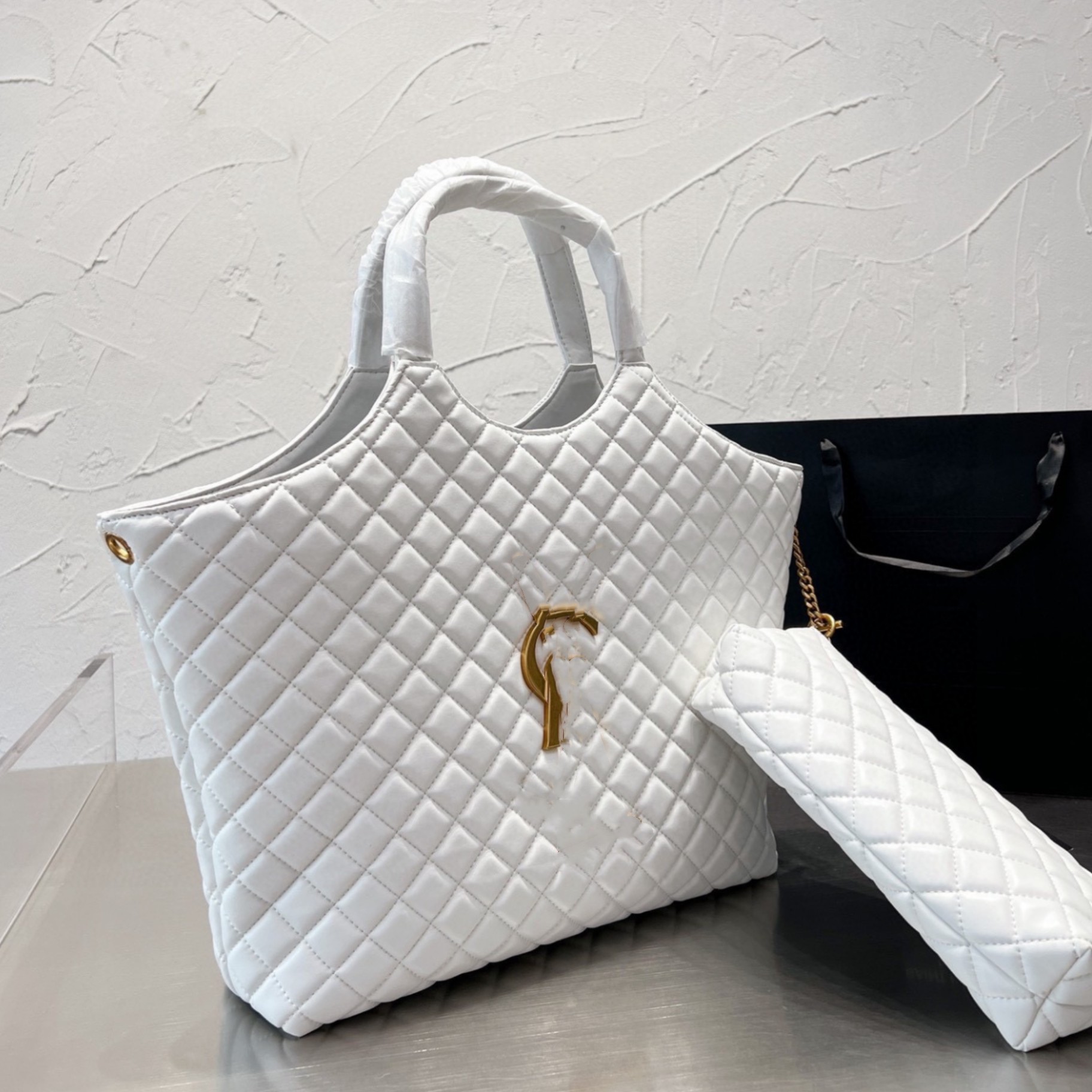 

The highest quality fashion designer women's bag and shoulder bag ICARE MAXI Shopping Bag in Quilted Lambskin With original box, Grey