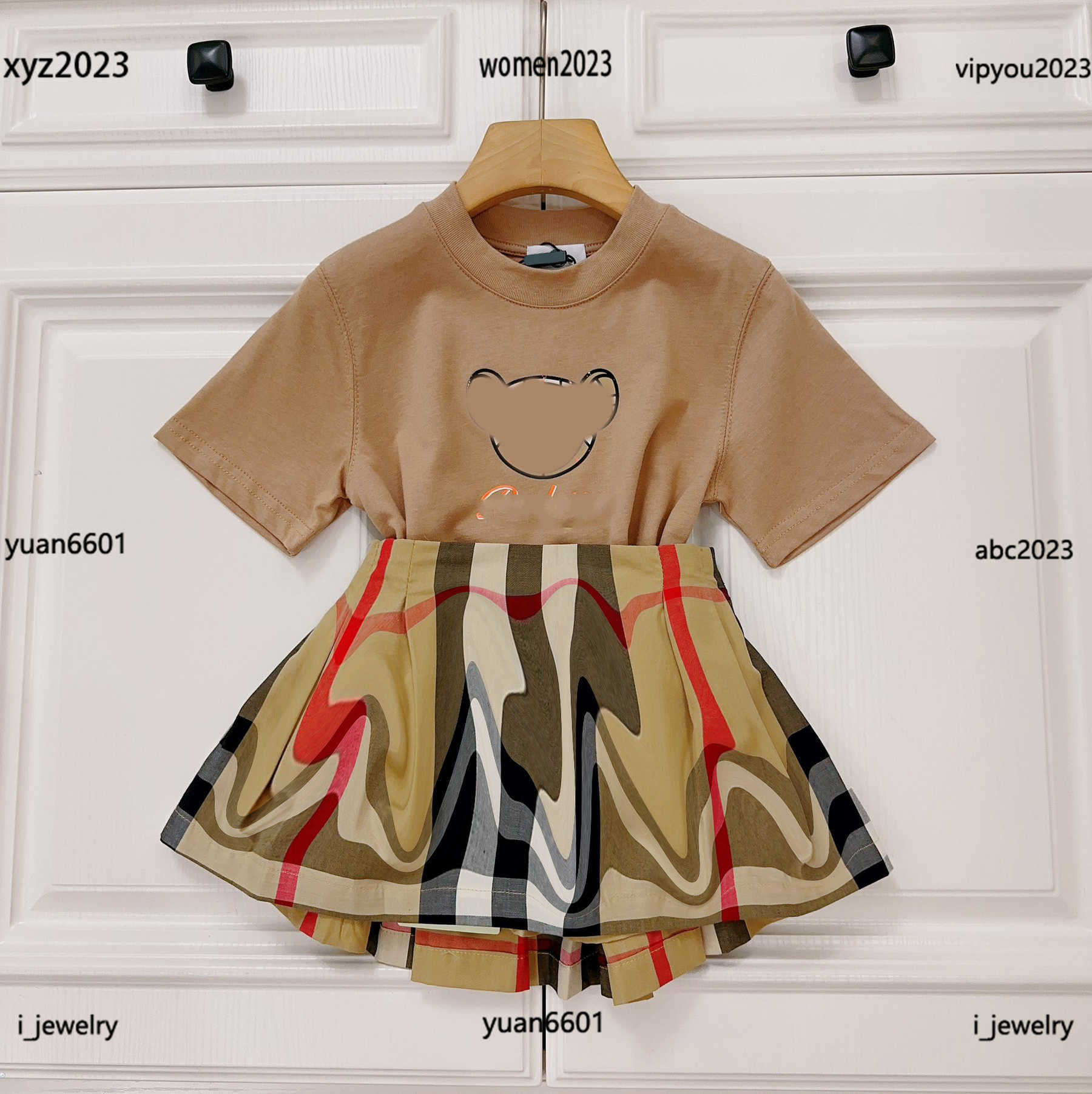 

designer baby clothes designer Tracksuits girl Dress 2pcs Cartoon animal print T-shirt and plaid pleated skirt June24, #1