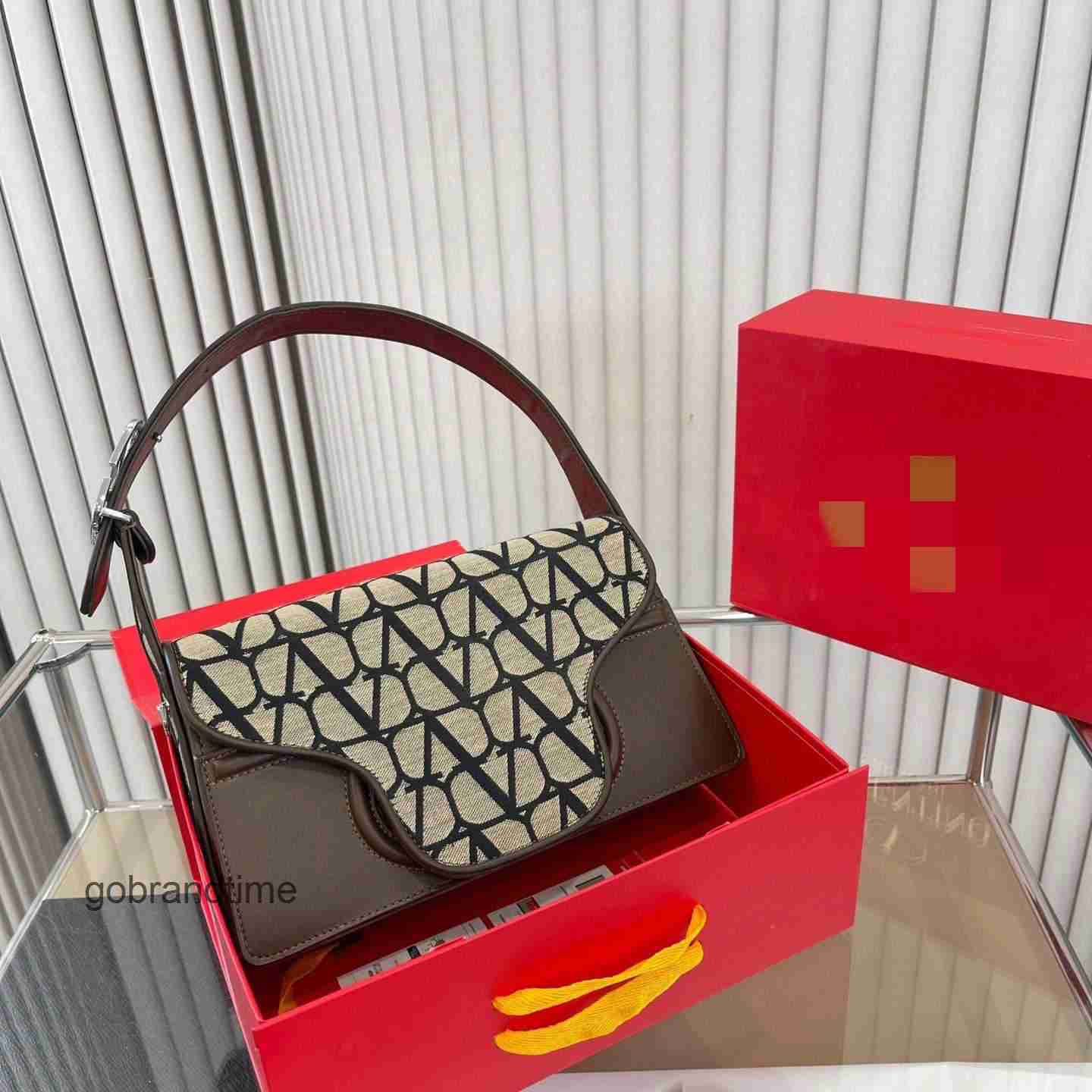 

Cowhide Handbag Designer Valentino Women New Bags Shoulder Underarm Bag Style Natural Color Feeling BXK5, Red