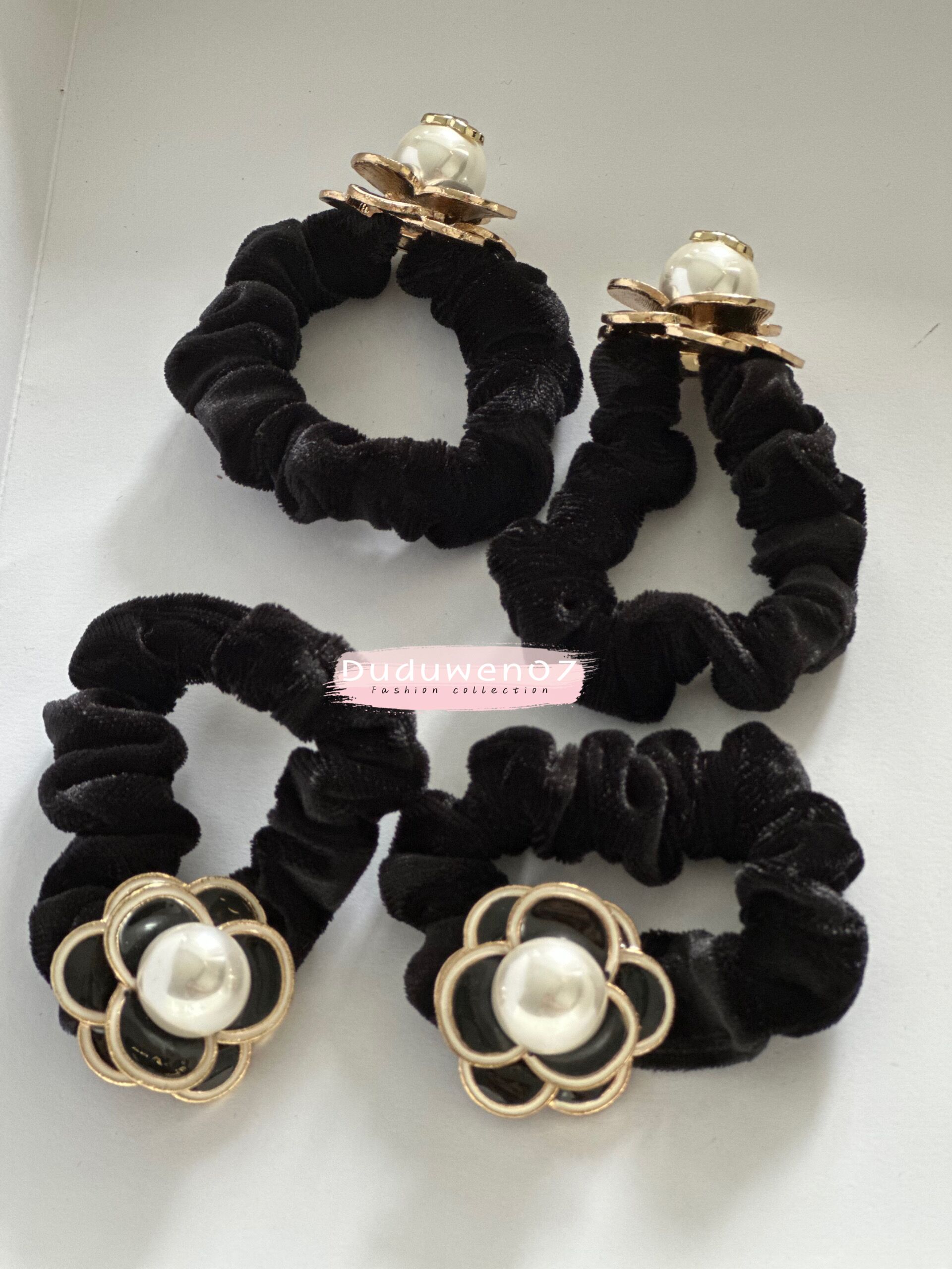 

rubber bands classical design scrunchies fashion metal camellia Hair Rope Accessories C pearl mark rubber bands party gift