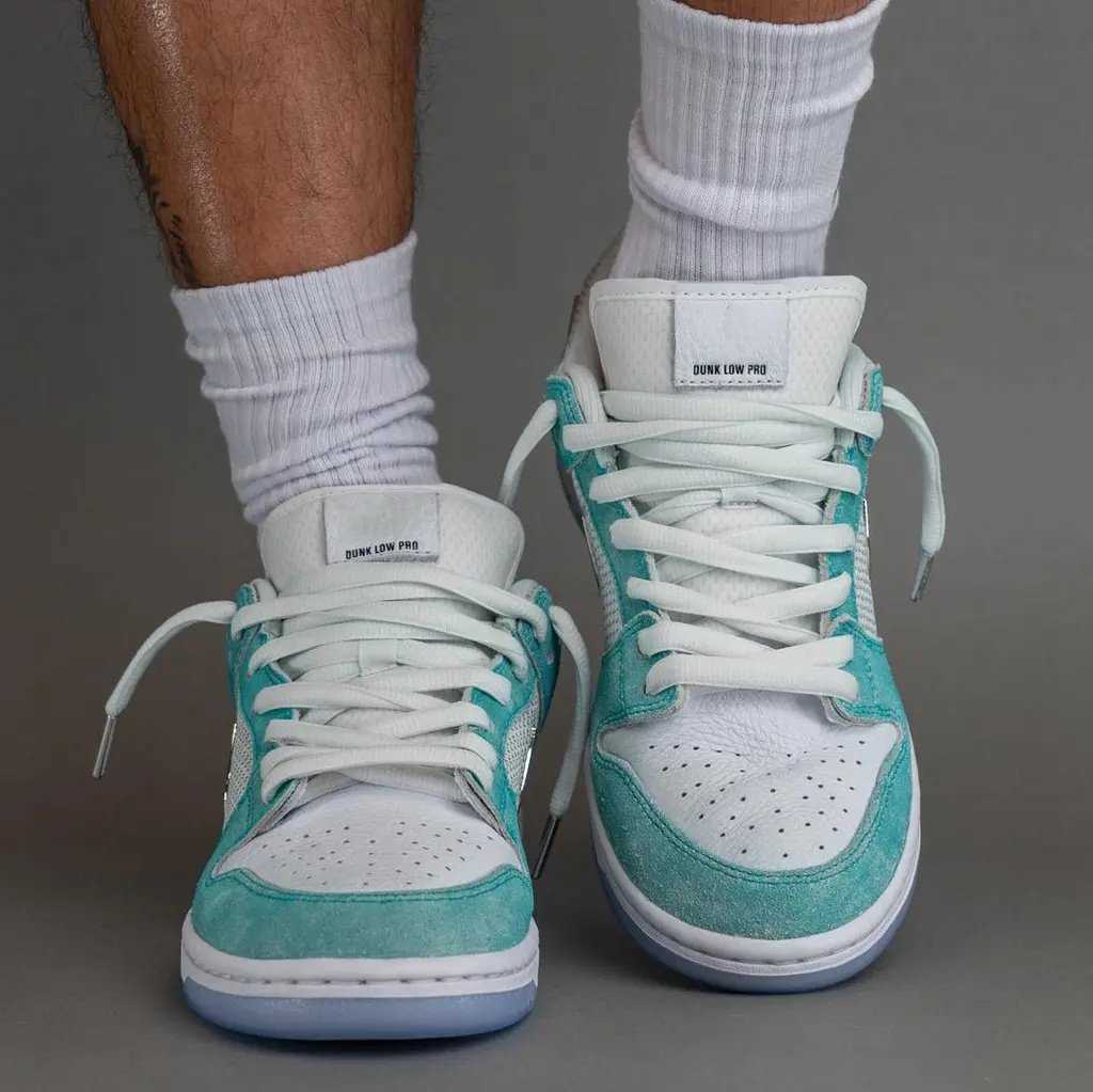

Dunks Low April Skateboards x Shoes SB FD2562-400 Sneakers from Women and Men US Size 5-13 EUR 36-47, Royal blue