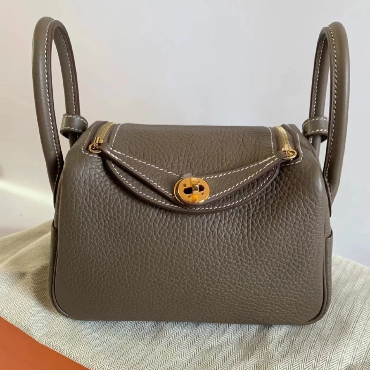 

Clutch Bags wholesale Messenger Hobo luxury Designer toiletry Cross Body duffle Beach large tote leather handbags weekend Womens mens Shoulder bag camera underarm, Brown