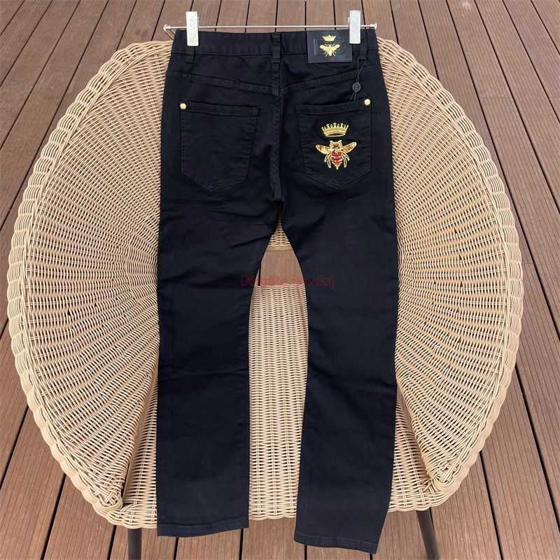

Designer Clothing Amires Jeans Denim Pants Amies 2022 Autumnwinter New Embroidered Mens Bee Slim Fit Leggings Elastic Fashion Brand Black Distr0p96