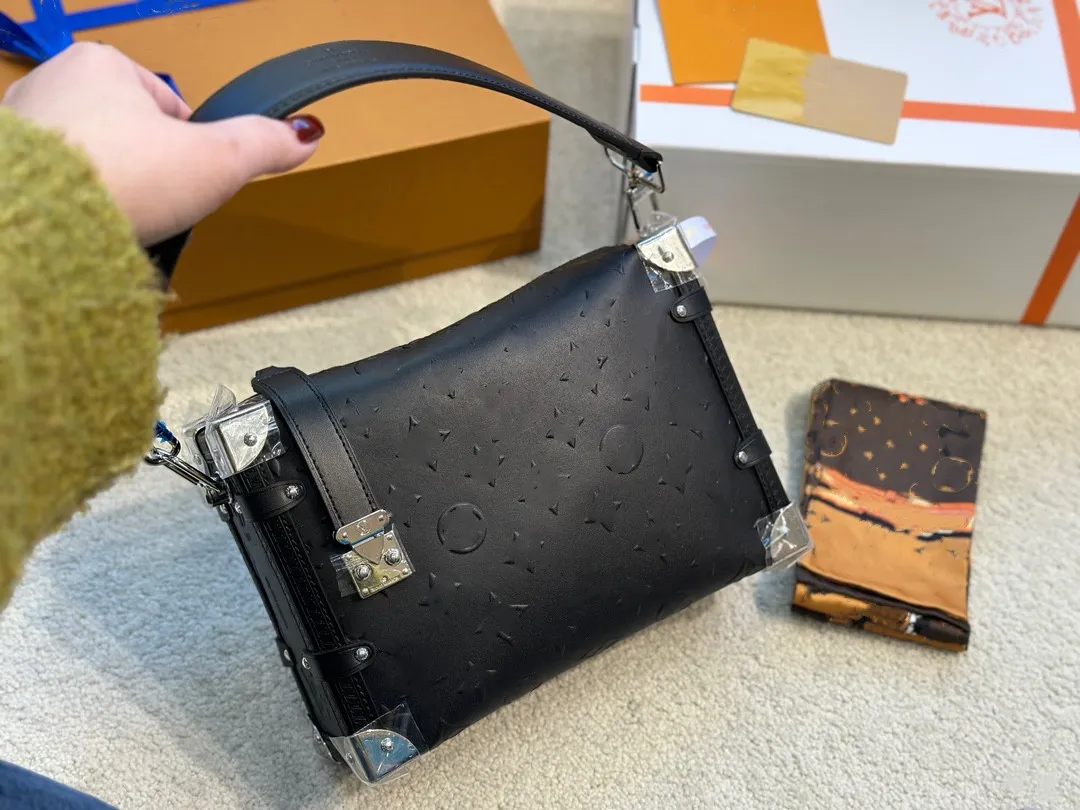 

L 23SS Cruise Spring Side Trunk PM Bag Nicolas Ghesquiere Petite Malle Box Handbag Monograms S-lock Flap Women Mini Shoulder Bag M21709 M46358, 23*16cm