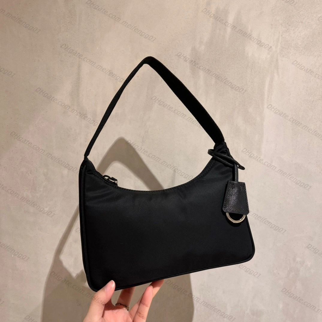 

Luxurys Designers Womens Nylon 2000 underarm bags Hobo handbags 3pcs 2005 shoulder bags Man womens fashion cross body purse Evening Bags wallet Cosmetic Bags, 3- black