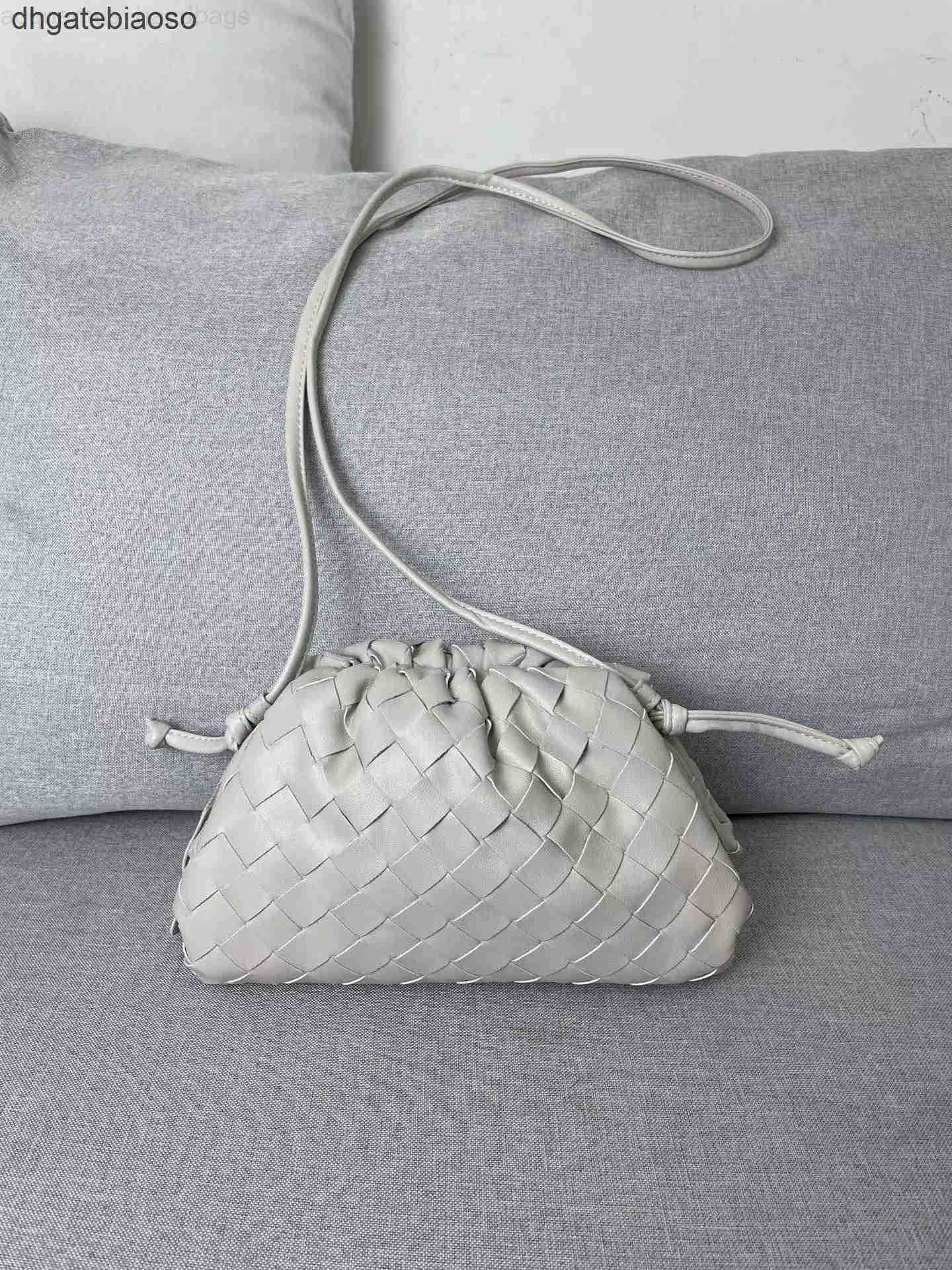 

Fold Bags Bag Wallet Women Vene Bottegas Designer Luxurys Leather Handbag Type Designer Woven Spring Cloud Summer Dumpling Hand Clip JJW4, Nai cha se