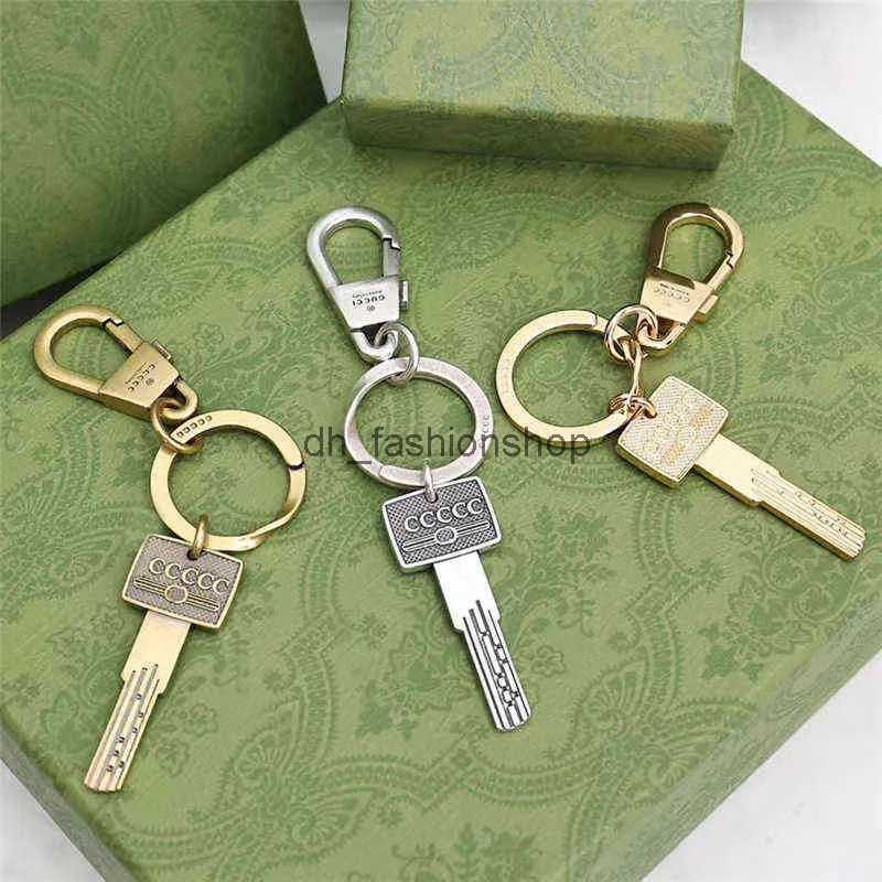 

bai cheng Keychain For Women Men Fashion Keyring Silver Gold Buckle Stainless Steel Designers Keychains High Quality Drive Key Ring With Green Box