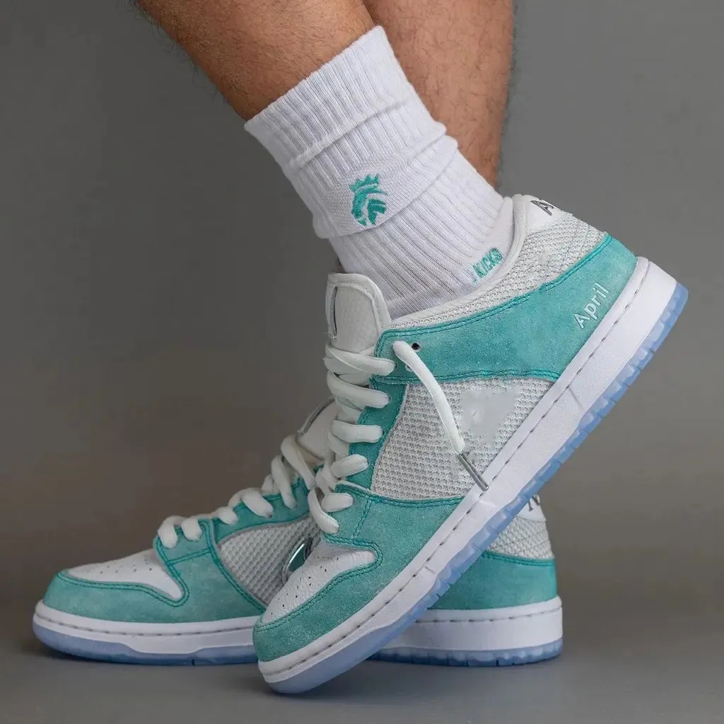 

Designer Men Sports Shoes April Skateboards SB Low9 men women basketball Shoes szie 36-46 Turbo Green/Metallic Silver-Turbo Green Free Shipping, 01