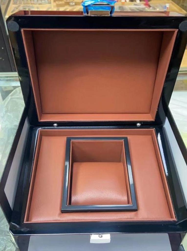 

Mens cases Wooden Box Original Inner Outer Woman039s Watches Boxes Papers Gift Bag Wristwatches box watch3915333