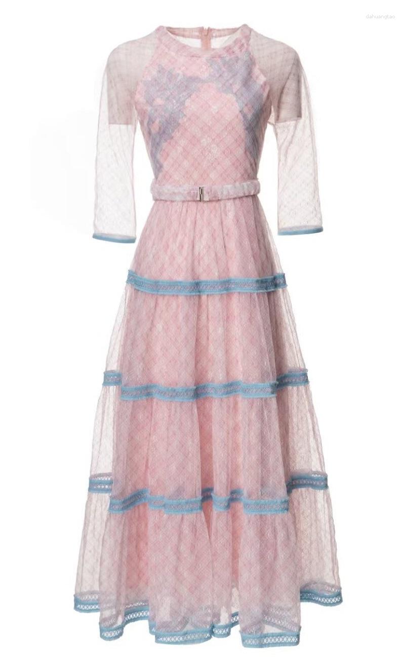 

Casual Dresses High Quality 2023 Summer Long Dress Fashionable Women Geometric Patterns Half Sleeve Pink Blue Color Block Lace Maxi, Picture shown