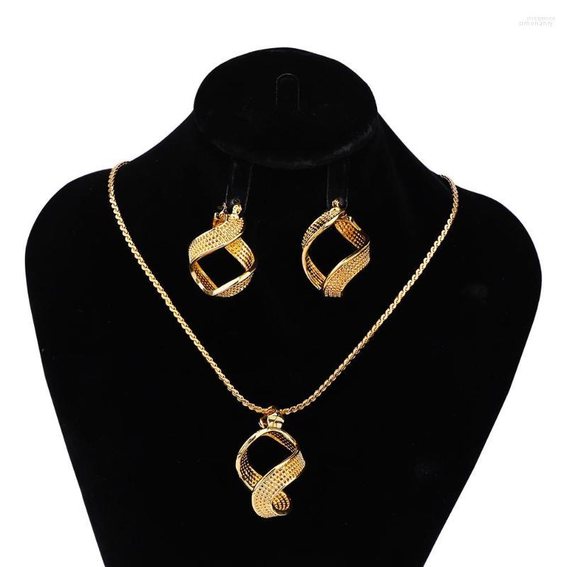 

Necklace Earrings Set Gold Color Hollow Fashion Women Dubai Africa Daily Clothing Matching Jewelry Wholesale Accessories, Picture shown